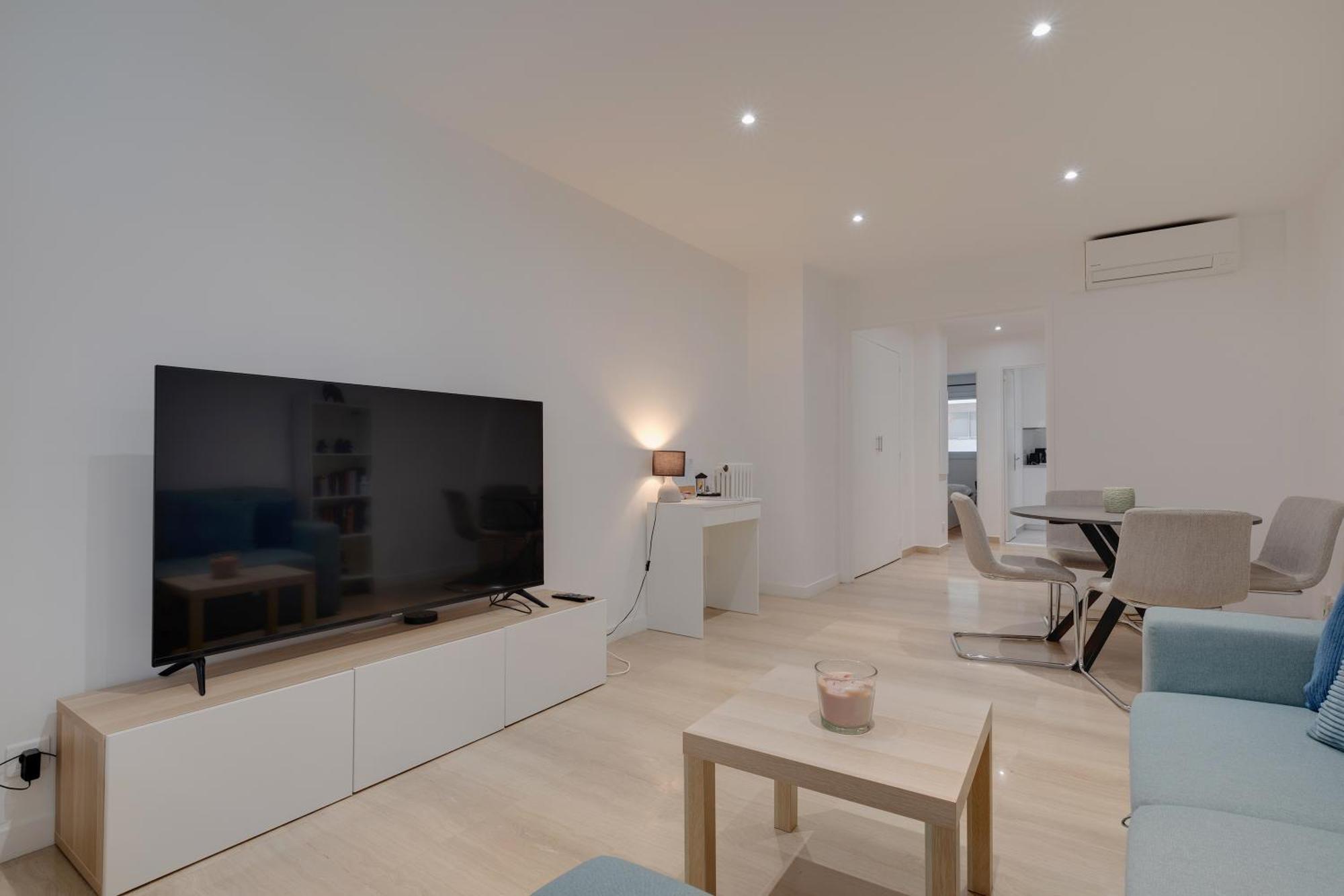 Newly Renovated Charming Downtown Apartment Антиб Экстерьер фото